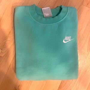 Nike kids - girls medium sweatshirt EUC